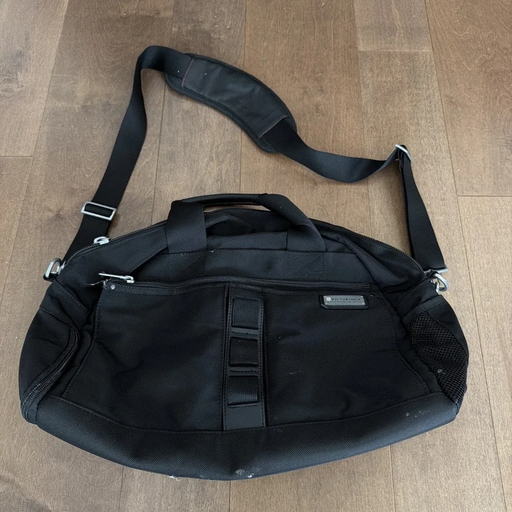 VICTORINOX Swiss Precision Gear 'PG CARGO' Duffel Black Ballistic Nylon